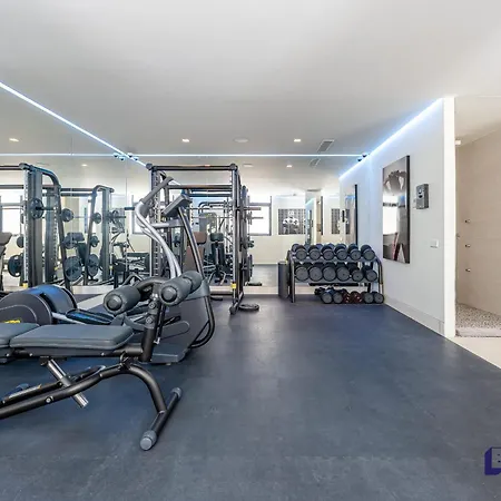 Rabella - 5br Luxury Seaviews Amenities Villa *