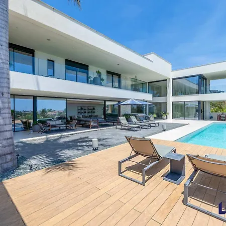 Rabella - 5br Luxury Seaviews Amenities Villa Estepona