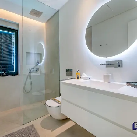 Villa Rabella - 5br Luxury Seaviews Amenities